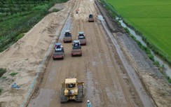 Nhộn nhịp công trường cao tốc Cao Lãnh - An Hữu, thi công xuyên lễ 2/9