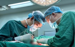 Một phụ nữ nhiễm vi khuẩn hiếm gặp sau khi đặt túi nâng ngực