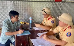 Phú Thọ xử phạt xe khách chở công nhân có thu tiền nhưng không đăng ký kinh doanh vận tải