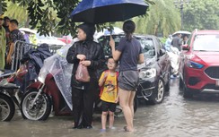 Hà Nội yêu cầu trường học linh hoạt dạy học khi mưa lớn