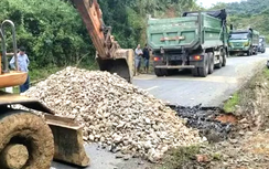 Nghệ An: Khẩn trương thông tuyến các điểm sạt lở, hư hỏng do mưa lũ