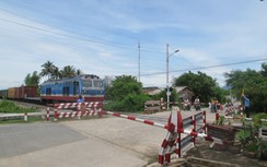 Đường ngang đường sắt phải cách nhau tối thiểu 1.000m ngoài đô thị