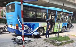 Tai nạn giao thông 21/9: Cô gái bị dập nát tay sau va chạm với xe buýt ở Hà Nội