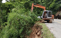 Mưa lớn gây sạt lở đèo Sông Pha, cảnh báo nguy cơ tiếp diễn trên quốc lộ 27