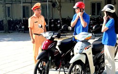 Hơn 1.000 học sinh Ninh Bình được tập huấn kỹ năng lái xe an toàn