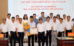 Ninh Bình: Khen thưởng nam sinh dũng cảm cứu hai em nhỏ đuối nước