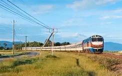 Đường sắt giảm đến 40% giá vé chặng ngắn Bắc - Nam hút khách mùa thấp điểm