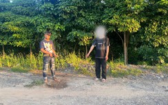 Hưng Yên: Khởi tố thanh niên dùng dao ép lái xe công nghệ chuyển tiền