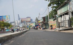 TP.HCM: Hai đường gom được kỳ vọng giảm ùn tắc khu vực cầu Kênh Tẻ hiện thi công ra sao?