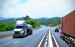 Vận tải hành khách, hàng hóa cùng tăng trưởng hai con số