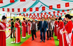 Rộn ràng khai giảng năm học mới, khánh thành loạt trường nội trú vùng biên