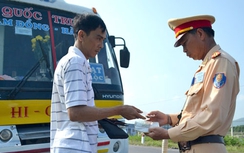 Siết chặt tuần tra xử lý vi phạm ATGT trước Tết