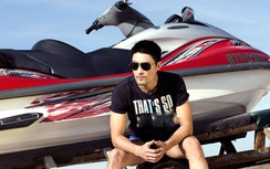 Johnny Trí Nguyễn: Khoe body đẹp, có gì phải ngượng!