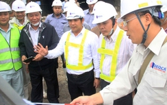 Giao thừa trên công trường xây hầm Đèo Cả