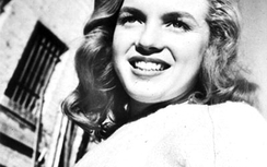 Ảnh Marilyn Monroe thuở mới vào nghề được bán với giá 100 triệu