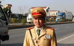 Cảnh sát Giao thông hô "mật danh', tóm đối tượng trốn truy nã