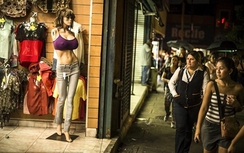 Khách dùng ma-nơ-canh lừa tiền taxi