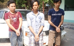 Lái xế hộp đi trộm chó, tung ớt bột vào cảnh sát