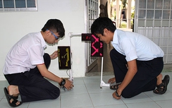 Đèn giao thông “soi” vi phạm, “truy” kẹt xe