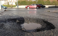 Anh chi 6,5 tỷ USD vẫn không lấp hết “ổ gà”