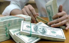 USD tăng vọt lên sát trần