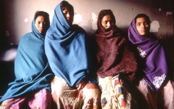 Nỗi lo buôn người sau thảm họa động đất tại Nepal