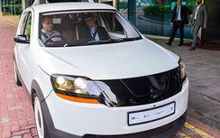 Taxi điện sạc 15 phút chạy 200km