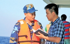 Đối mặt đội tàu Trung Quốc ở biển Hoàng Sa