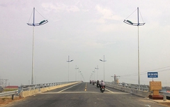 Nguy cơ tai nạn khi cầu, đường mất đèn chiếu sáng