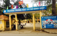 Tranh cãi việc cho con nghỉ học gây sức ép với chính quyền