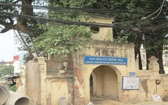 Phá dỡ cổng làng Trung Nha cũ để thi công đường Vành đai 2