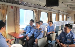 Trưởng tàu ba lần làm… “bà đỡ”