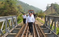 Một chuyến thực tế của lãnh đạo đường sắt tiết giảm 192 tỷ đồng