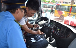 Hà Nội cảnh báo thu hồi Giấy phép vận tải hai doanh nghiệp