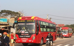 Miền Trung: Đón xe dọc đường, hành khách bị “chặt chém”