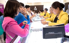 Vàng nhộn nhịp "giải hạn", chứng khoán, BĐS vẫn “nghỉ” Tết