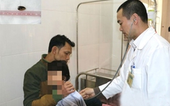 Nhiều trẻ hóc hạt hướng dương trong dịp Tết