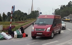 “Núp bóng” xe hợp đồng, Limousine thản nhiên chạy tuyến cố định