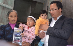 Quặn lòng gia cảnh 3 trẻ mồ côi sau tai nạn giao thông