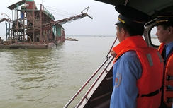 Xóa sổ điểm khai thác cát lậu trên sông giáp ranh 3 tỉnh