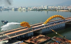 Cầu Rồng liên tục nhận các giải thưởng quốc tế