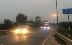 Hơn 1 tháng, 4 vụ TNGT trên cầu Ô Sông