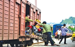 Có nên quy định niên hạn toa xe?