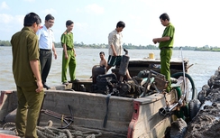 Phạt 5 tàu khai thác cát trái phép 50 triệu đồng