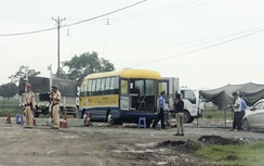 Vụ xe chở xi măng quá tải: Xóa dấu tích, phi tang số liệu?