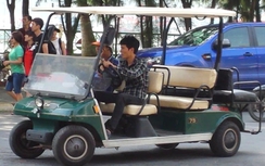 Xe điện “dù” ngang nhiên hoạt động ở Cát Bà