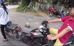 Hống hách bấm còi đòi... vượt đèn đỏ