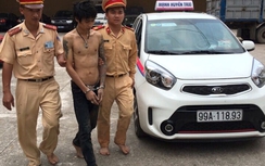 CSGT lội bùn bắt kẻ mang ma túy