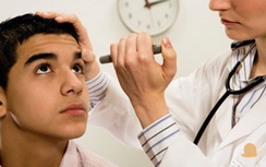 Bệnh nhân mắc tiểu đường nên khám định kỳ mắt