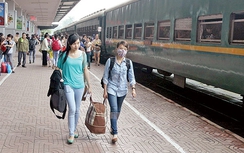 Thi nhau giảm giá để hút khách